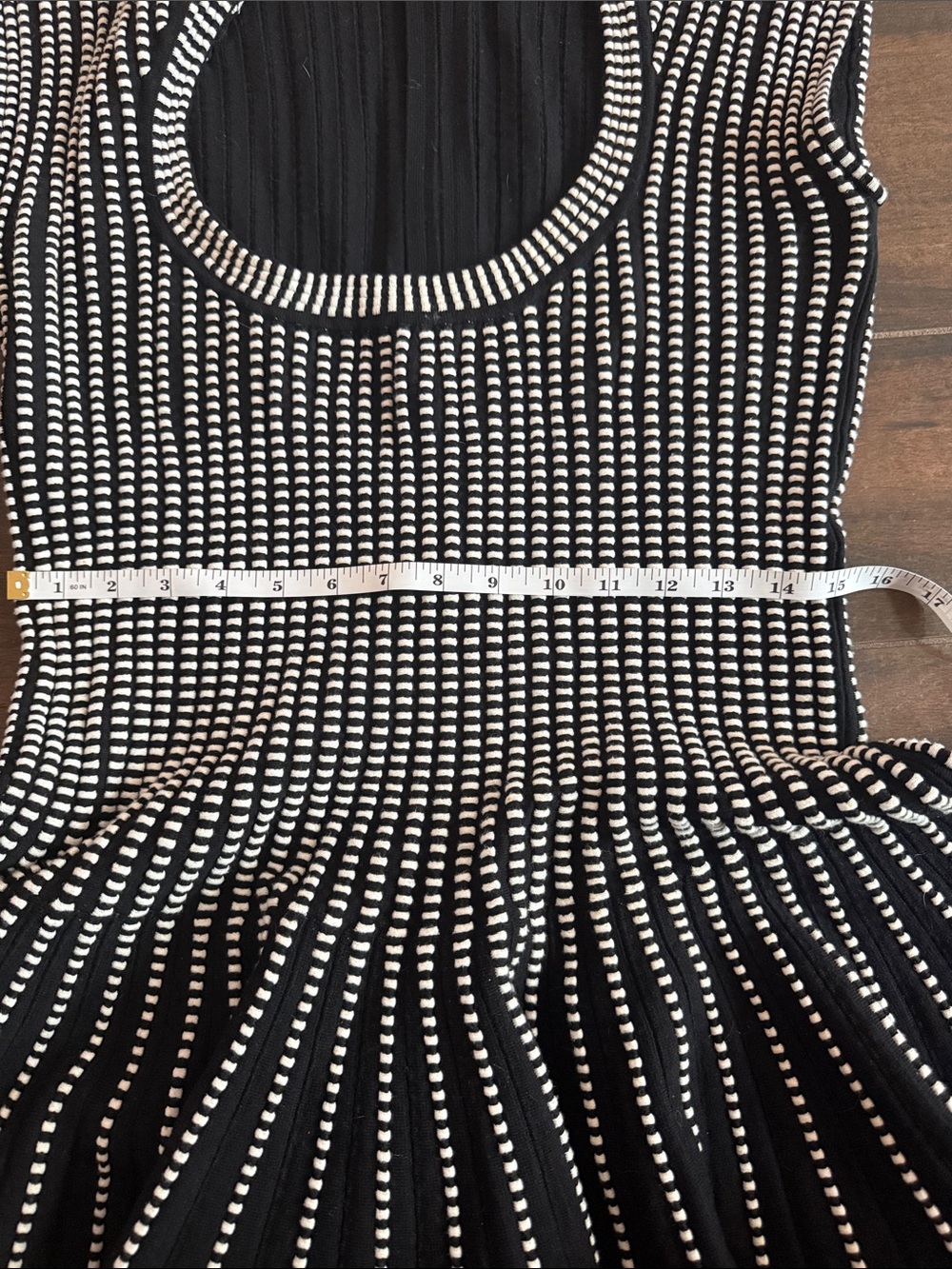 XL sweater Fit-and-Flare dress - Picture 9 of 9